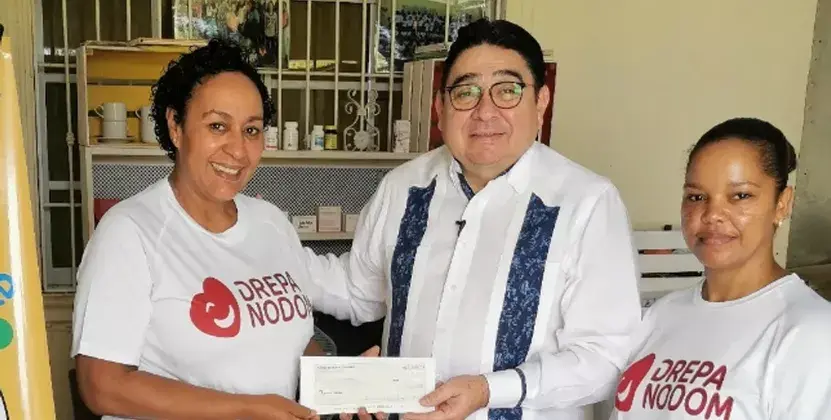 CTN entrega donativo a  Drepanodom