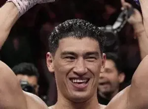 Dmitry Bivol debe defender título ante Ramírez