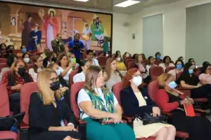 CAID y SNS capacitan odontólogos en manejo de niños especiales