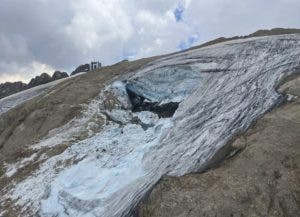 Aumentan a 20 los desaparecidos tras desprendimiento de glaciar en Italia