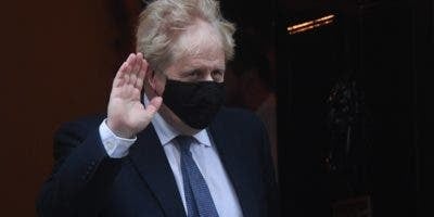 Boris Johnson dimite como primer ministro de Reino Unido