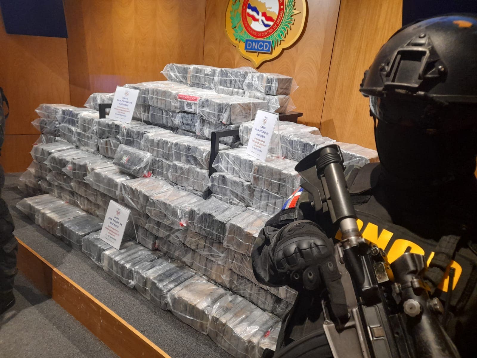 Ocupan 806 paquetes de cocaína y apresan a 3 hombres en San Pedro de Macorís