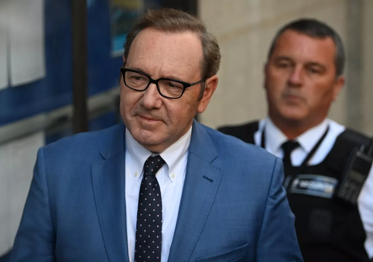 Kevin Spacey se declara “no culpable” en los cinco delitos sexuales que se le imputan