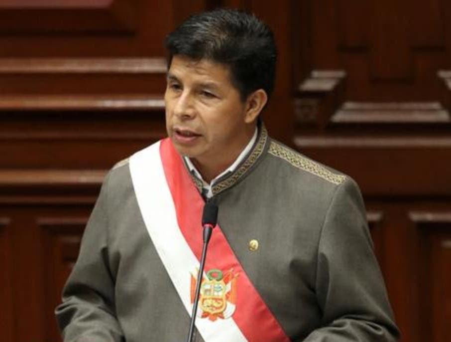 Postergan votación de informe que pide inhabilitación del presidente de Perú