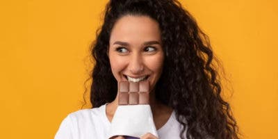 Comer chocolate o pensar en sexo: cosas extrañas que nos hacen estornudar