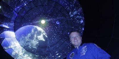 Astronauta de NASA: “Hay que conservar la Tierra, no podremos vivir en Marte»