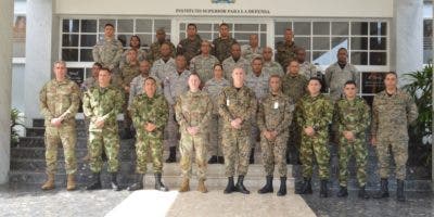 MIDE y Embajada EE.UU. clausuran curso Gestión de Recursos Humanos impartido a militares