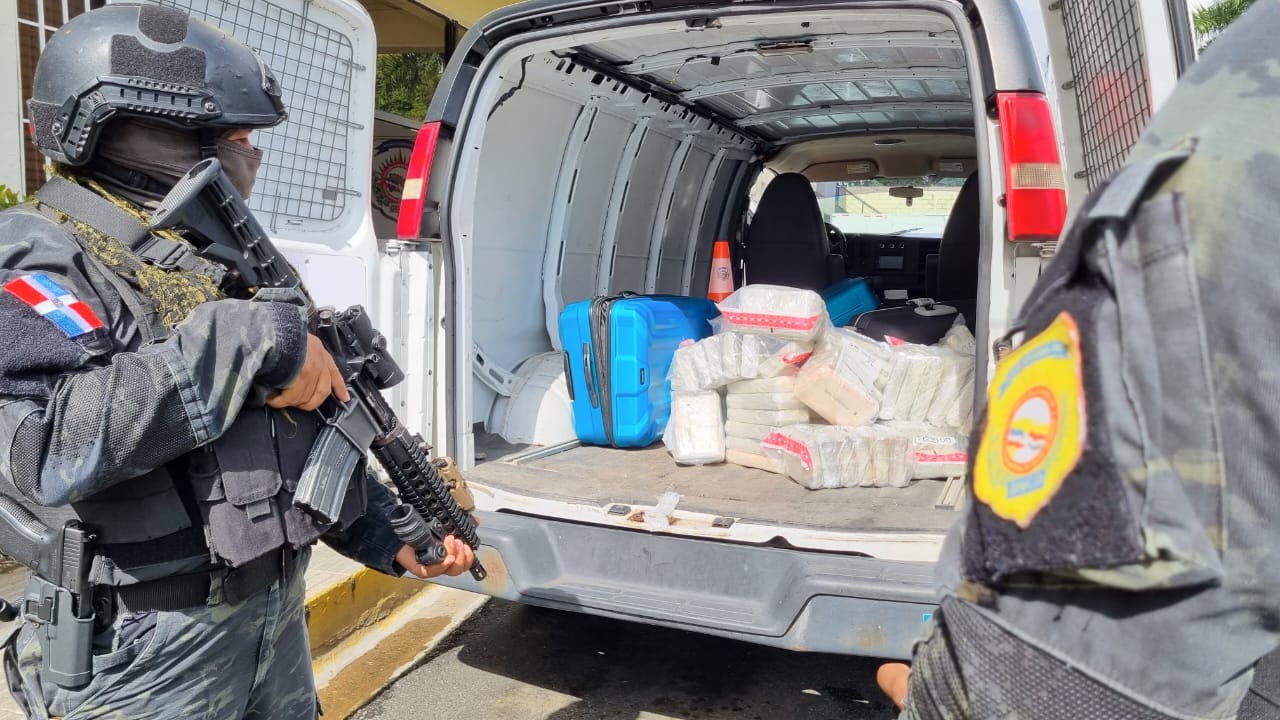 DNCD apresa tres hombres con 81 paquetes de cocaína en la Altagracia