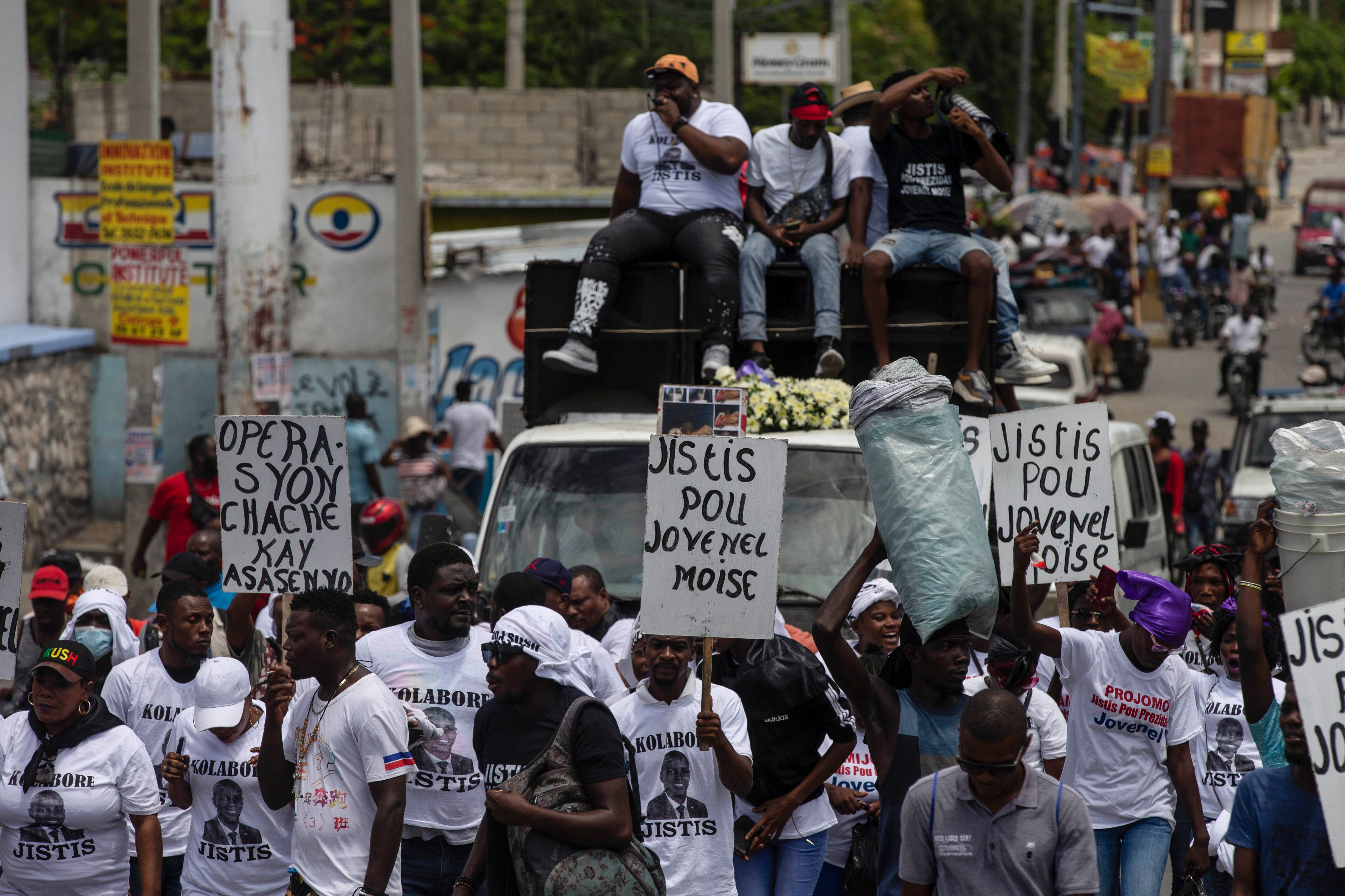 Haitianos exigen justicia en las calles un año después del asesinato de Moise