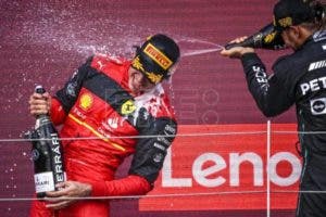 Sainz gana Silverstone delante de Pérez y logra su primer triunfo en la F1