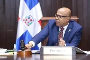 Pacheco pide a Chu revocar medida restringe venta alcohol en Santo Domingo