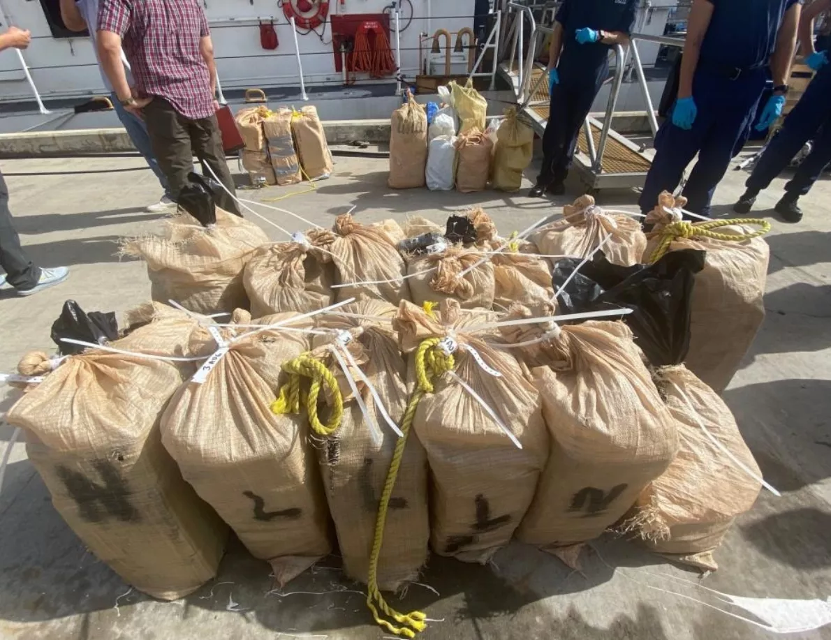 Cogen a 14 de RD con 1,100 kg de cocaína