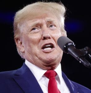 Donald Trump se declara no culpable de pagos irregulares a actriz porno