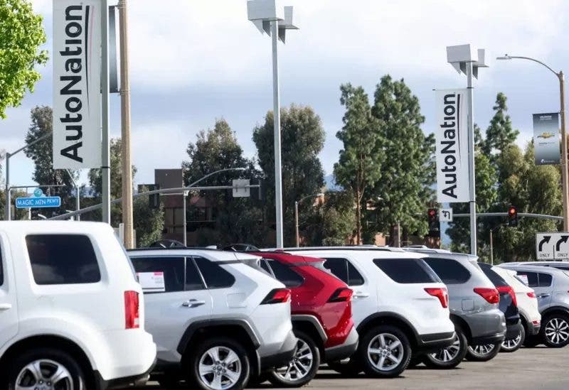 California prohíbe venta de autos nuevos de gasolina a partir de 2035, primer estado de EE.UU. en hacerlo
