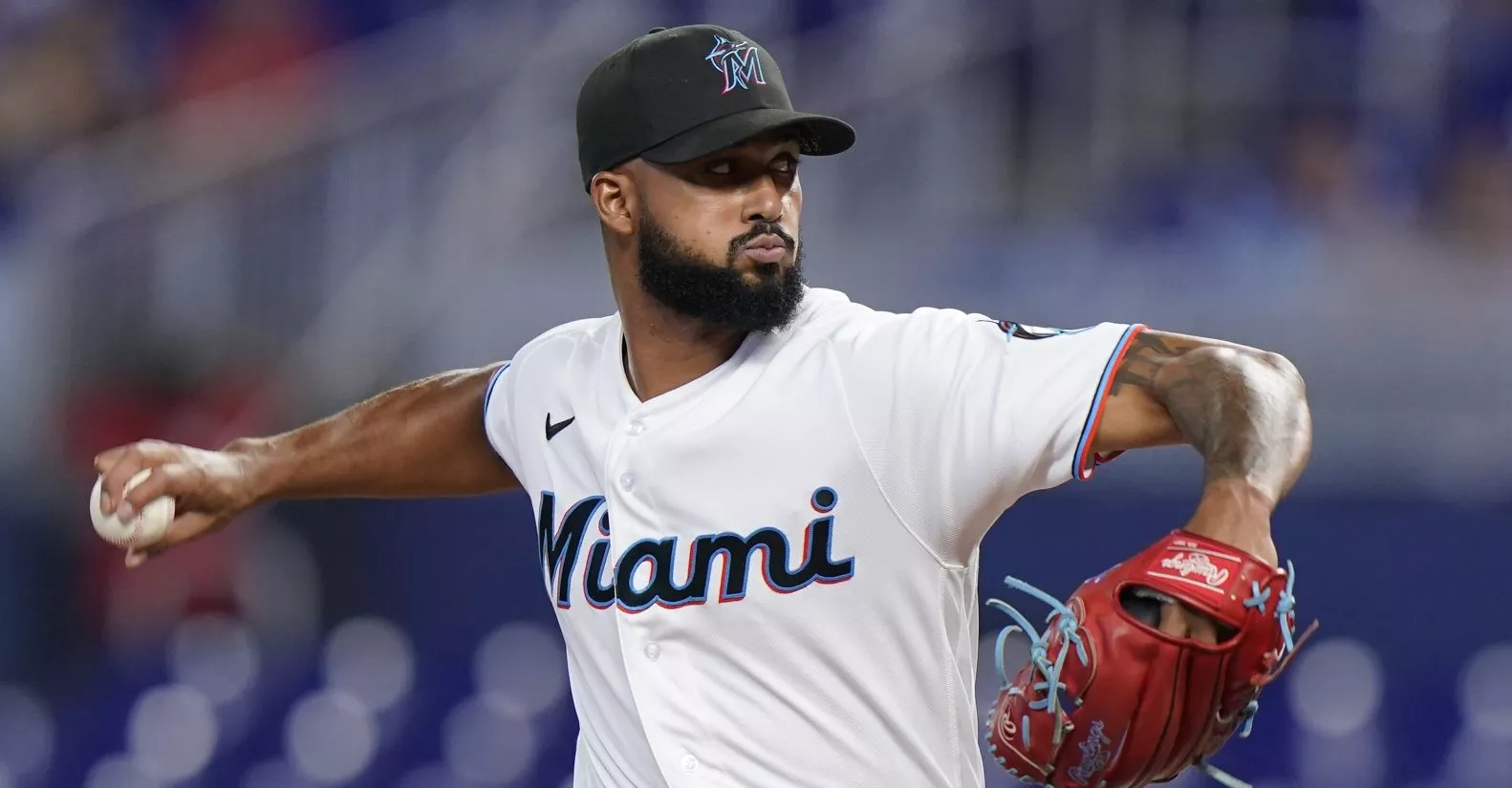 Sandy Alcántara sigue firme a la cabeza lucha Cy Young