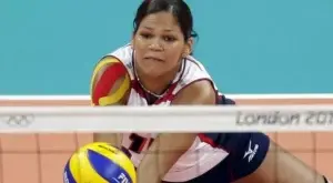 Prisilla Rivera mantiene su vínculo con voleibol