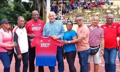 Monte Plata y El Seibo campeones atletismo