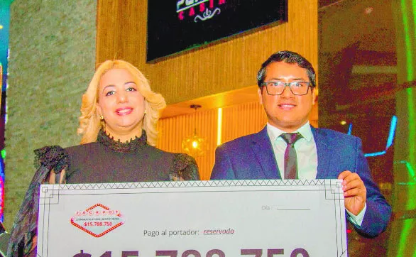 Casino Platino continúa premiando a sus clientes