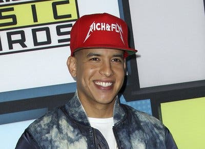 Daddy Yankee alcanza el número 1 en la radio de EE.UU. con “Remix»