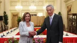 Nancy Pelosi arranca gira en Asia hablando de Taiwán con líder de Singapur