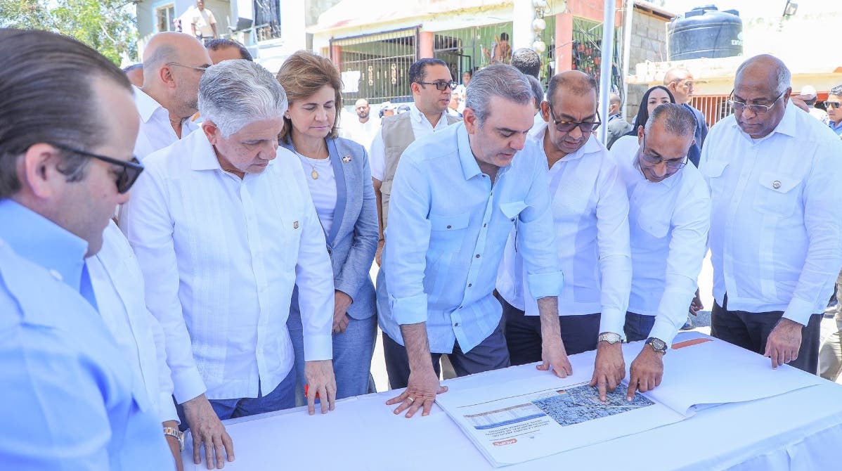 Luis Abinader inauguró obras en Santiago