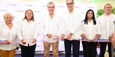 Abinader depliega amplia jornada de trabajo en  San Juan y Azua