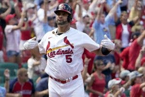 Albert Pujols pega 2 jonrones y se pone más cera de sus 700 en la MLB