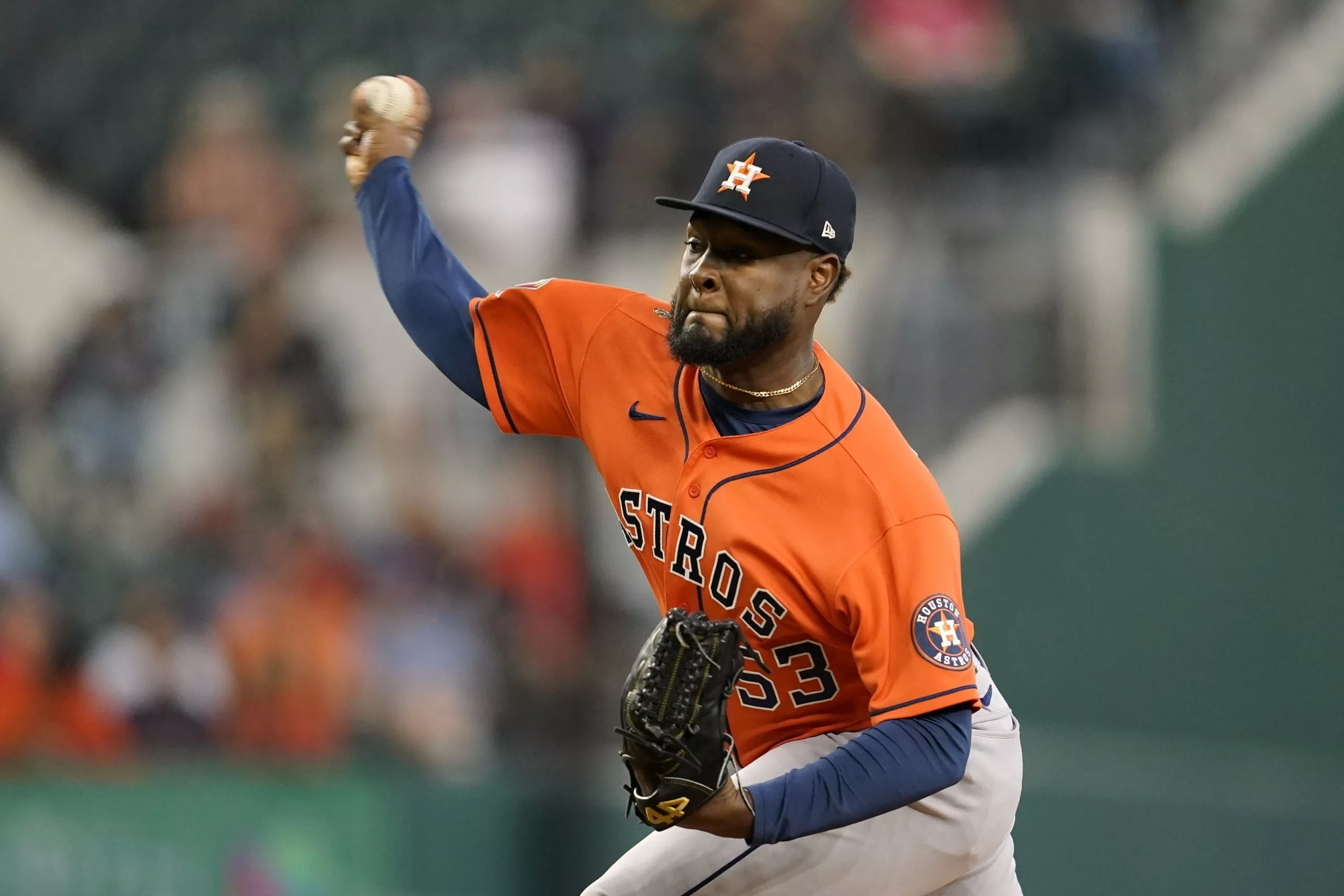 Cristian Javier vence a Martín Pérez en duelo de lanzadores latinos en la MLB