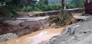 Producto de las lluvias y la crecida del rio, varios sectores están inundados.