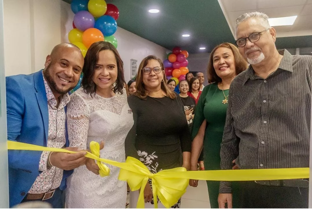 Inauguran unidad especializada en gastroenterología pediátrica