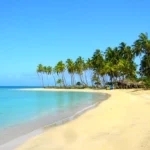 Miches reclama control de vendedores ambulantes en playa Esmeralda