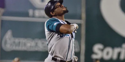 El dominicano Rainel Rosario líder en jonrones e impulsadas en México