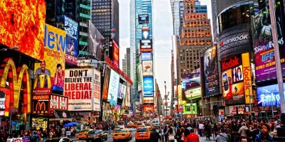 Times Square tendrá desde hoy letreros que dicen que es zona libre de armas