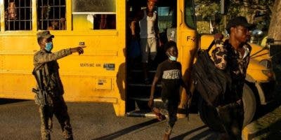 RD repatría al 20 % de haitianos por puntos no oficiales, según ONG