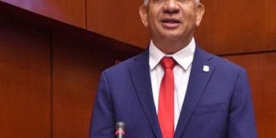Senado cambia de rostro a un año de elecciones, Ricardo de los Santos es su nuevo presidente