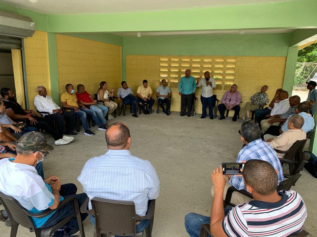 Cónsul RD en Puerto Rico promete buscar solución a trabas a entrada de aguacates a ese país