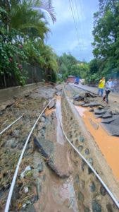 Lluvias provocaron el colapso de dos puentes en Jarabacoa