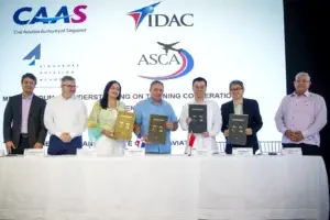 IDAC y Aviación Civil de Singapur firman memorando de entendimiento para capacitación