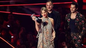 Taylor Swift se impone en unos repartidos MTV VMA con sabor latino