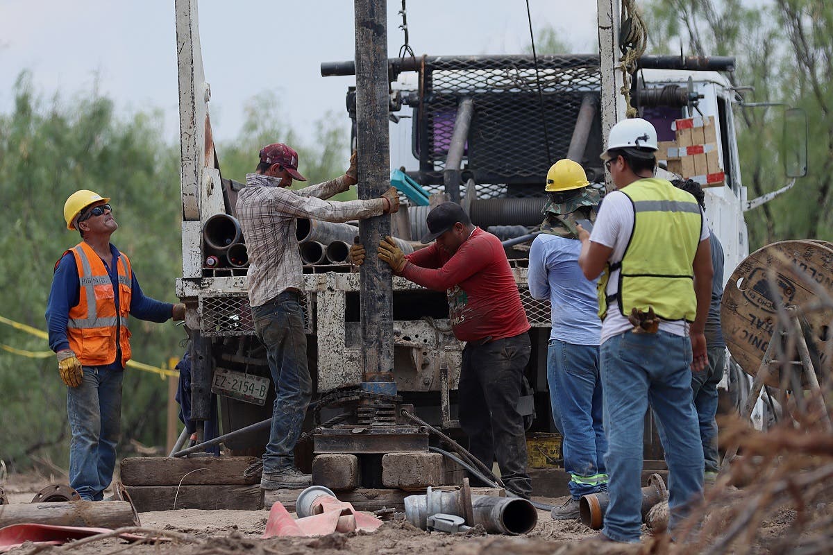 México analiza pedir ayuda internacional para rescatar a 10 mineros atrapados