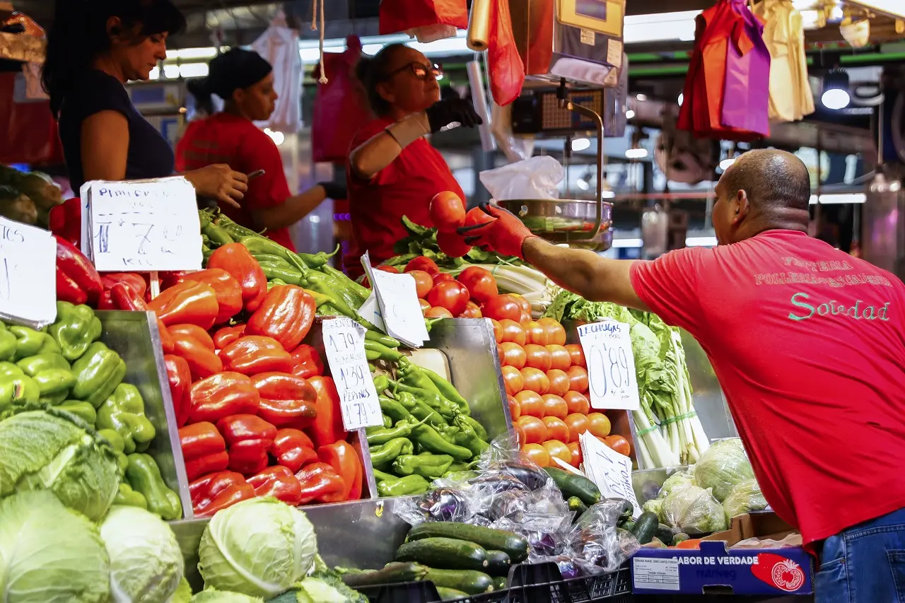 La inflación es “un impuesto a los pobres”, advierte Javier Flores