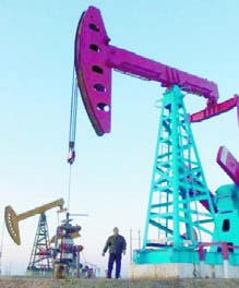 La OPEP y Rusia rebajan  suministros petroleros