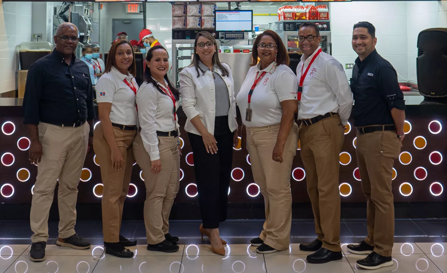 Pollos Victorina celebra 40 años  de rico sabor criollo