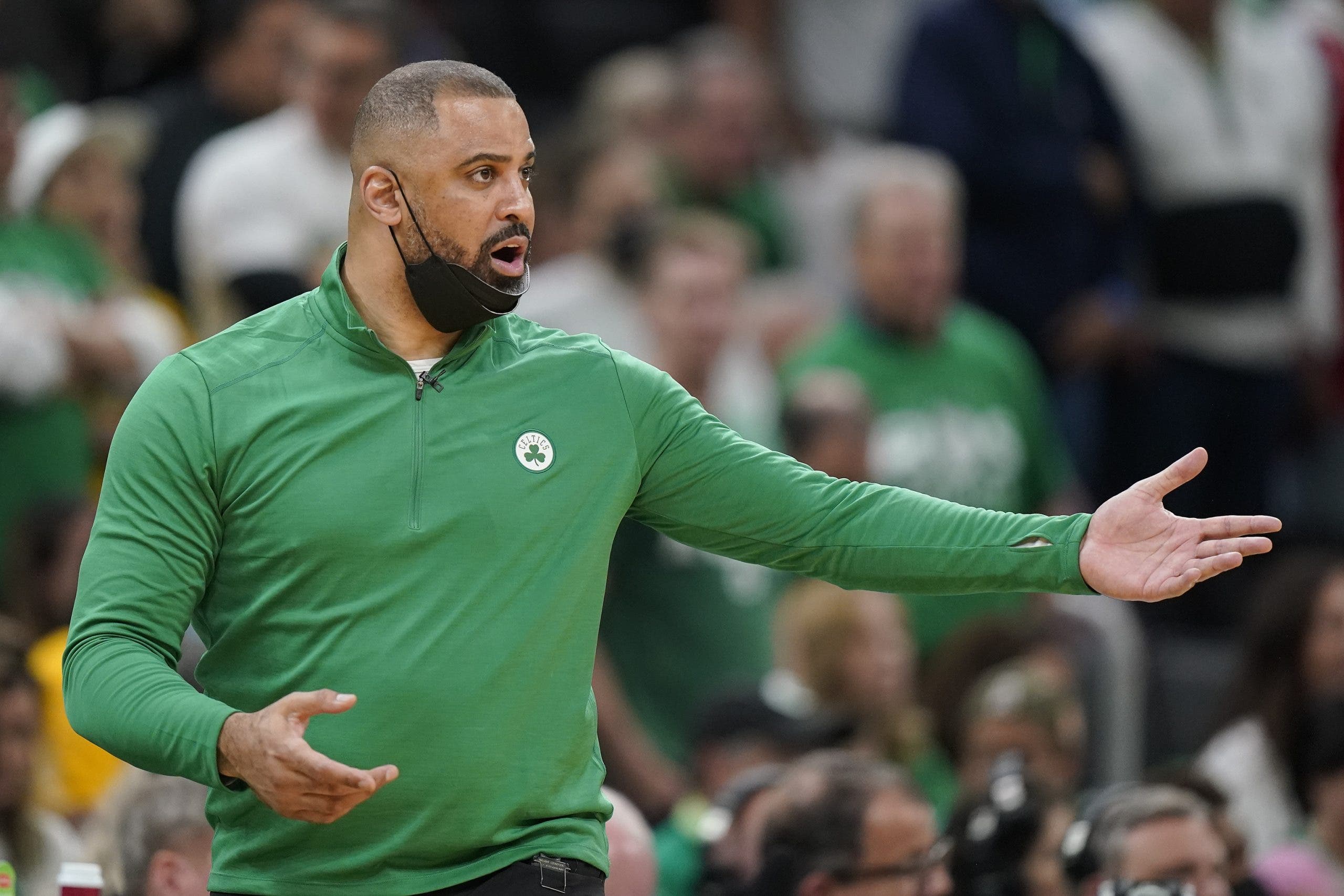 Celtics suspenden a su entrenador Ime Udoka por toda la temporada