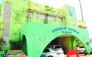 El estadio de La Normal sigue echado al olvido