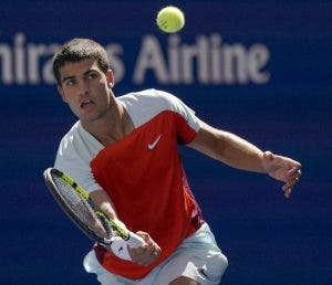 Sin Carlos Alcaraz, España vence 3-0 a Serbia en la final de la Copa Davis