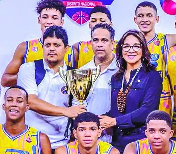 Mauricio Báez campeones del torneo basket U-16 masculino