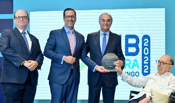 José Gabriel Roig Laporta recibe distinción