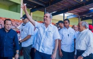 Luis Abinader ordena reparar  estadio de Puerto Plata