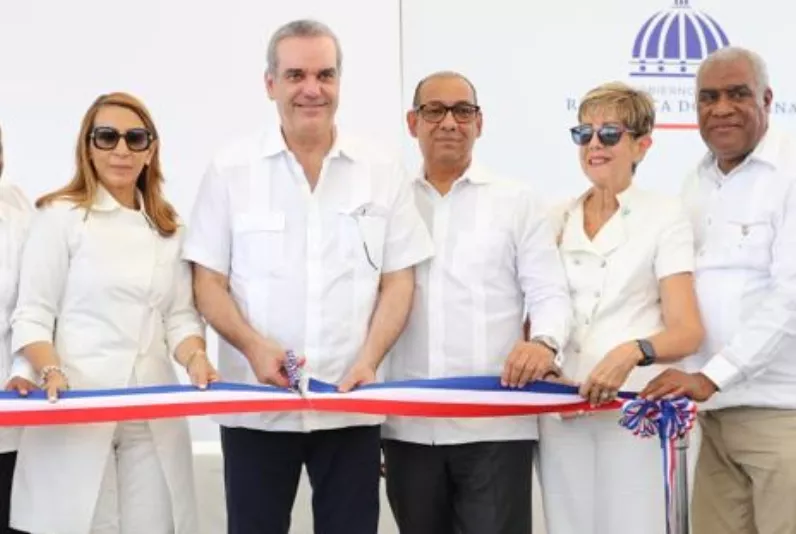 El Gobierno inaugura  obras en Puerto Plata